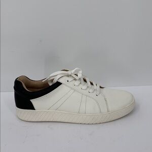 Soul Naturalizer Neela white sneaker shoe black trim lace-up tie women 9.5